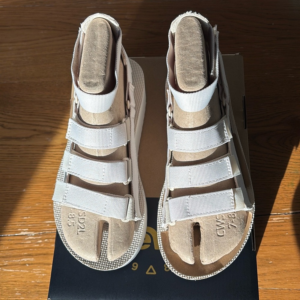 Teva W Flatform Mevia